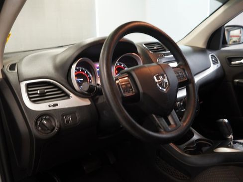 Used 2018 Dodge Journey SE image 6