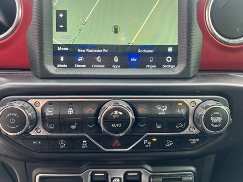Used 2020 Jeep Wrangler Unlimited Rubicon w/ Dual Top Group AWD/4WD image 26