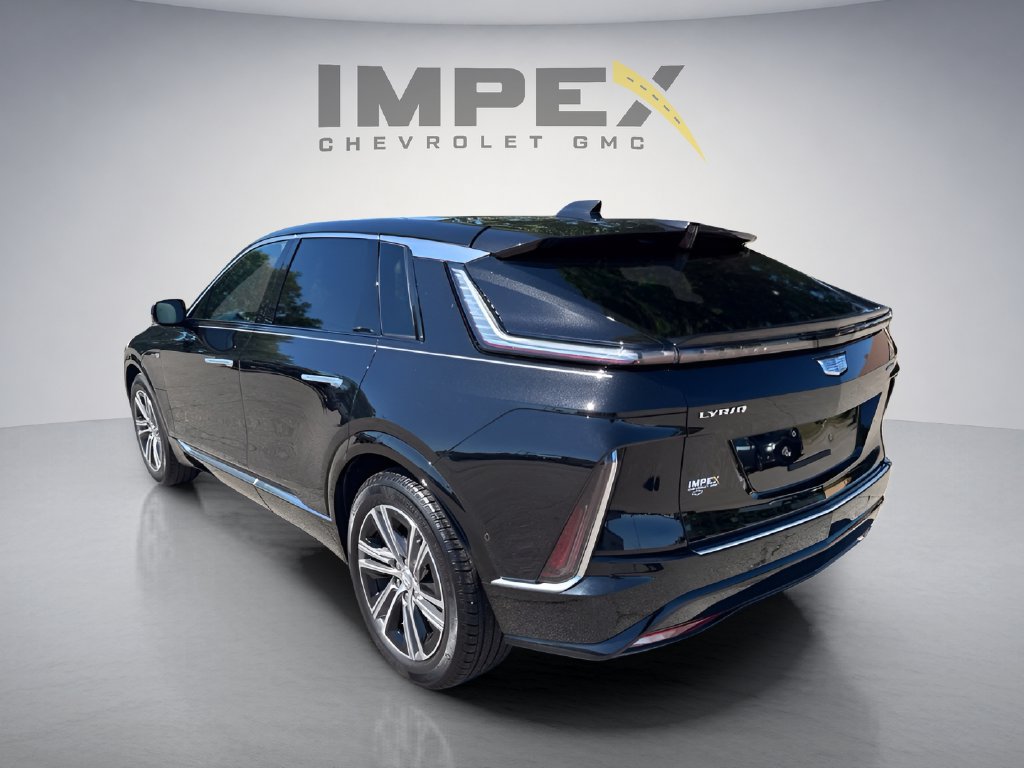 Used 2024 Cadillac Lyriq Luxury RWD image 3