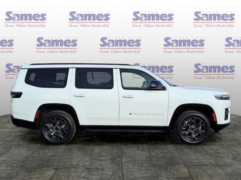 New 2026 Jeep Grand Wagoneer Limited w/ 8-Passenger Seating Package AWD/4WD image 5