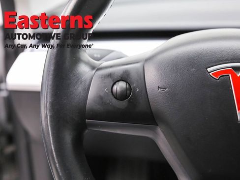 Used 2018 Tesla Model 3 Long Range image 15