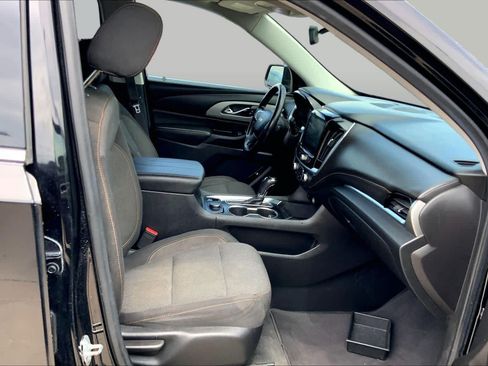 Used 2019 Chevrolet Traverse LT FWD image 9