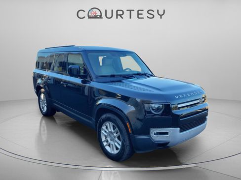 Used 2024 Land Rover Defender 130 S image 5