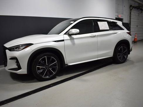 Used 2023 INFINITI QX50 Sport image 2