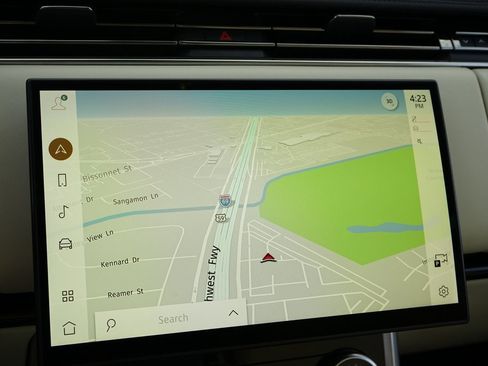 Used 2023 Land Rover Range Rover SE image 8