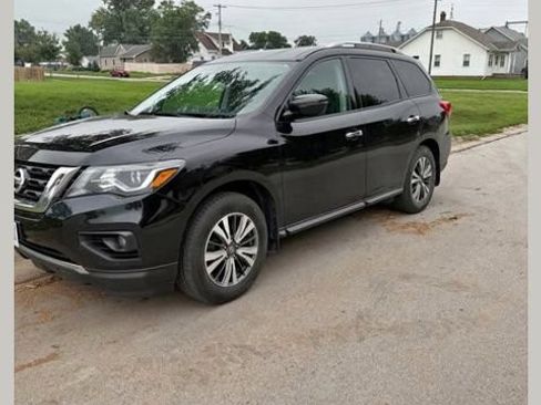 Used 2017 Nissan Pathfinder SV w/ Trailer Tow Package AWD/4WD image 1