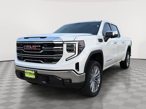 Used 2025 GMC Sierra 1500 SLT image 4