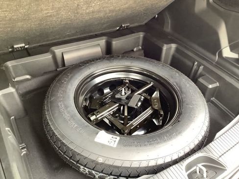 New 2026 Jeep Cherokee Overland w/ Trailer Tow Group image 32