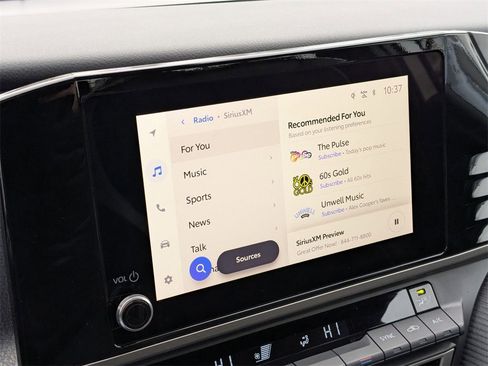 Used 2025 Toyota Camry SE image 23