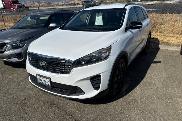 Used 2019 Kia Sorento S FWD image 2