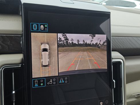 New 2026 GMC Yukon Denali w/ Sun & Power Step Package image 20