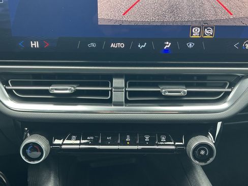 New 2026 Chevrolet Equinox EV LT image 6