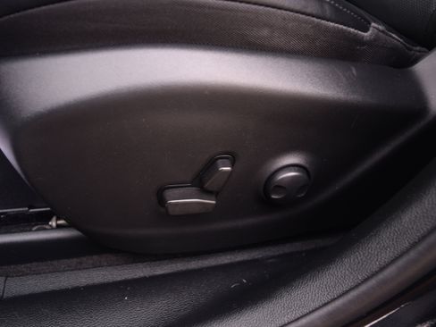 Used 2022 Jeep Cherokee Limited image 21