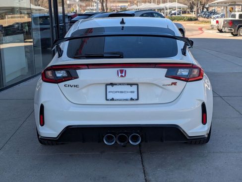 Used 2025 Honda Civic Type R image 10