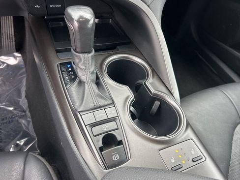 Used 2024 Toyota Camry XSE image 10