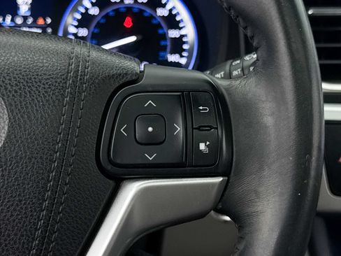 Used 2016 Toyota Highlander Limited AWD/4WD image 36