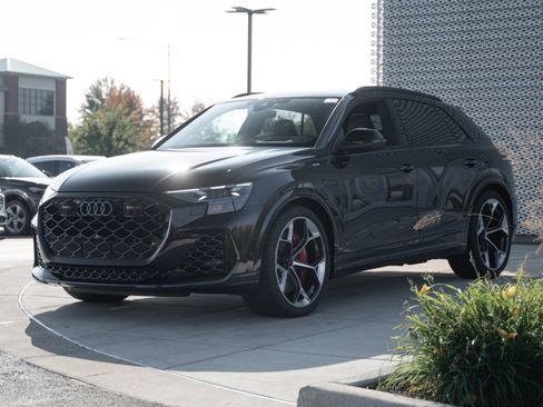 New 2026 Audi RS Q8 performance image 7