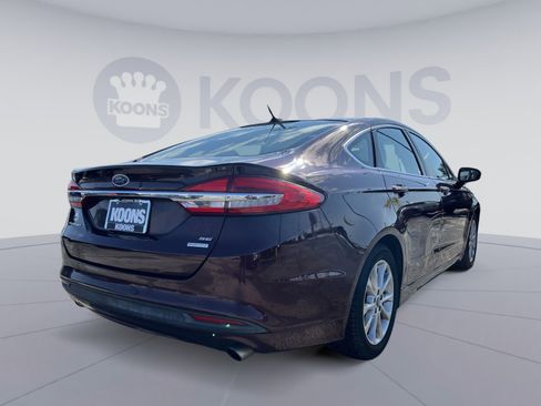 Used 2017 Ford Fusion SE w/ Fusion SE Technology Package image 7
