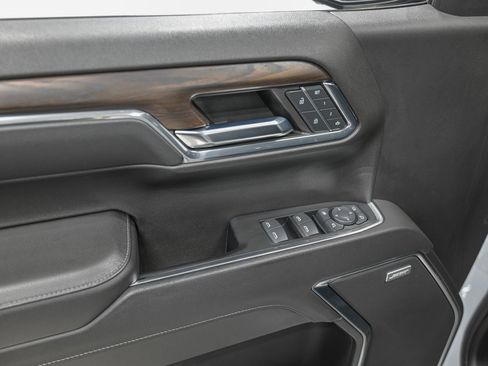 Used 2022 GMC Sierra 1500 SLT w/ SLT Premium Plus Package image 13