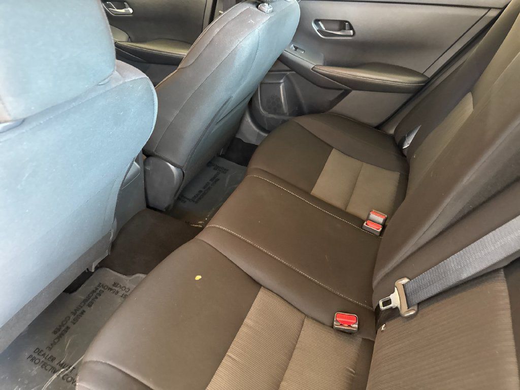 Used 2024 Nissan Sentra SV FWD image 11
