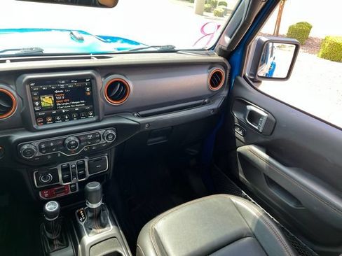 Used 2022 Jeep Gladiator Mojave w/ LED Lighting Group AWD/4WD image 14