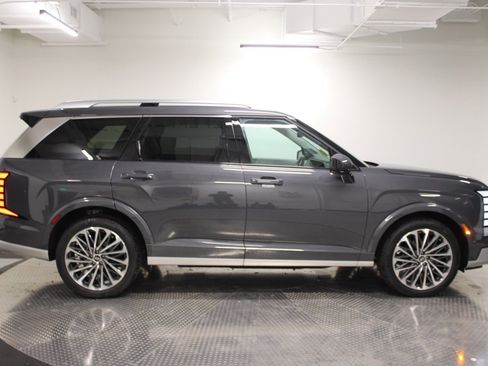 Used 2026 Hyundai Palisade Calligraphy image 11