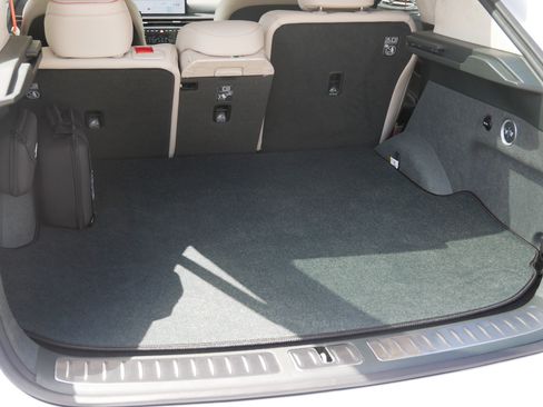 New 2025 Genesis GV80 3.5T e-SC image 6