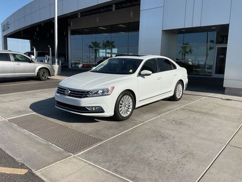 Used 2016 Volkswagen Passat 1.8T SE FWD image 2