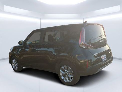 Used 2025 Kia Soul LX image 5