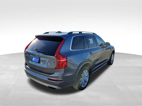 Used 2017 Volvo XC90 T6 Momentum w/ Vision Package image 4
