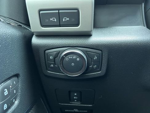 Used 2019 Ford F350 Lariat w/ Lariat Value Package image 22