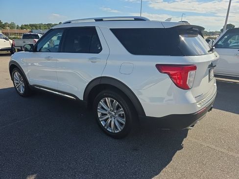 Used 2023 Ford Explorer Limited w/ Equipment Group 301A RWD image 13