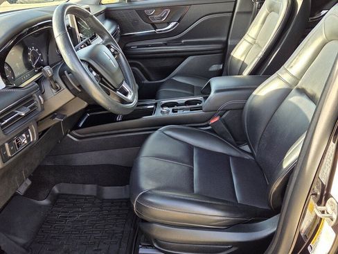 Used 2021 Lincoln Corsair STANDARD AWD w/ Equipment Group 101A image 9