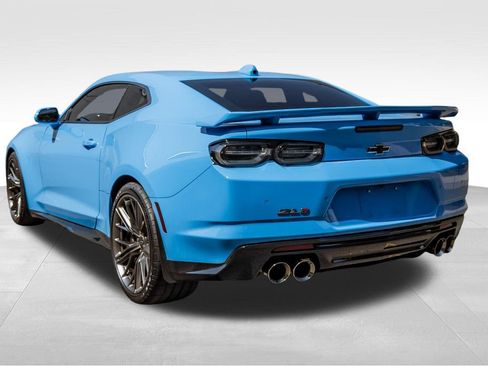 Used 2022 Chevrolet Camaro ZL1 RWD image 9