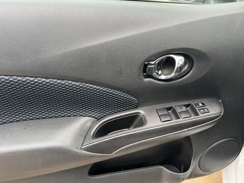 Used 2017 Nissan Versa Note SV FWD image 24