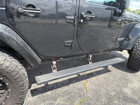 Used 2014 Jeep Wrangler Unlimited Rubicon w/ Connectivity Group AWD/4WD image 12