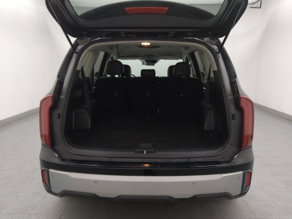Used 2023 Kia Telluride LX FWD image 29