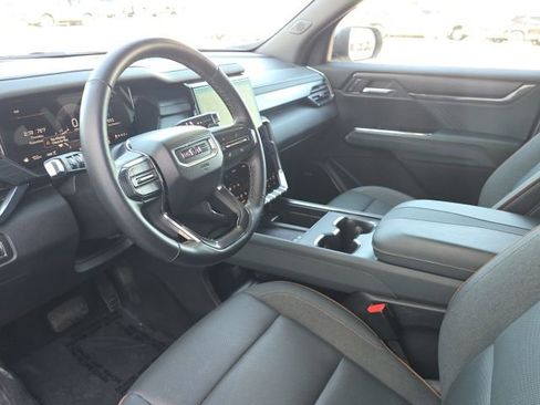 Used 2024 GMC Acadia AT4 image 23