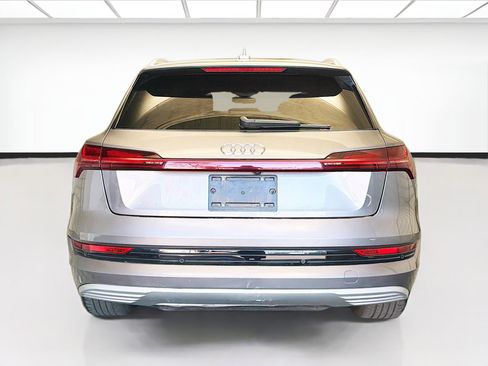 Used 2019 Audi e-tron Premium Plus AWD/4WD image 5