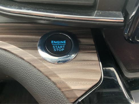 Used 2022 Ford Explorer Limited w/ Equipment Group 301A image 49