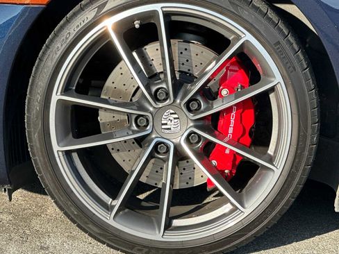 Certified 2022 Porsche 911 Targa 4S image 13