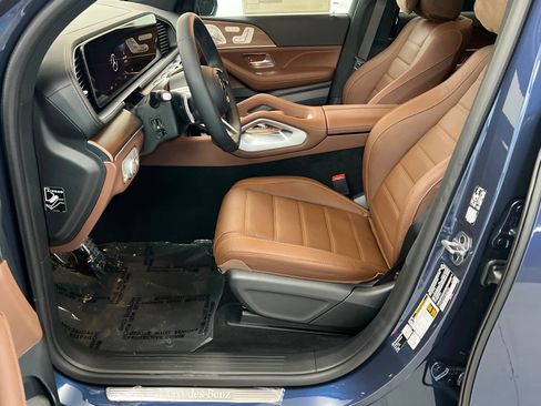 New 2026 Mercedes-Benz GLS 450 4MATIC image 17