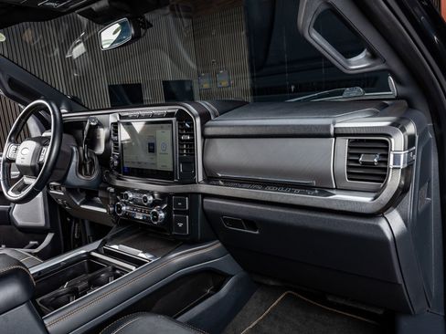 Used 2024 Ford F350 Platinum image 17