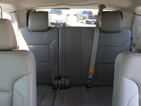 Used 2015 GMC Yukon SLT w/ Open Road Package image 18