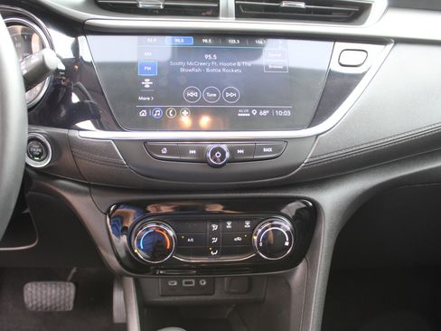 Used 2023 Buick Encore GX Preferred image 34