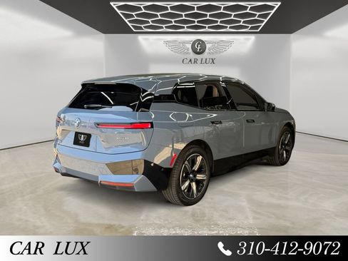 Used 2023 BMW iX xDrive50 w/ Sport Package AWD/4WD image 5