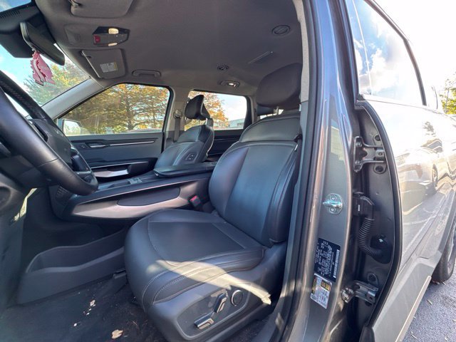 Certified 2024 Kia EV9 Light Long Range RWD image 9