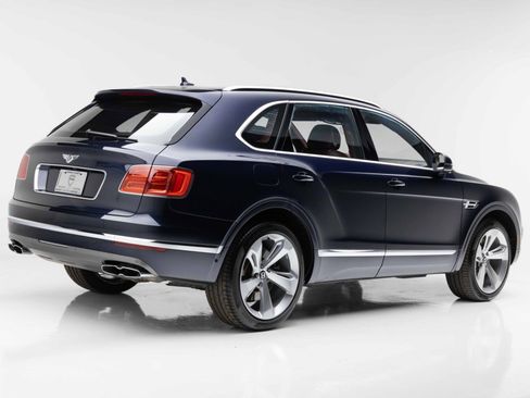 Used 2019 Bentley Bentayga AWD/4WD image 11