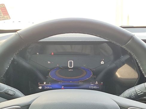 Used 2024 Chevrolet TrailBlazer LT w/ LT Cold Weather Package image 18