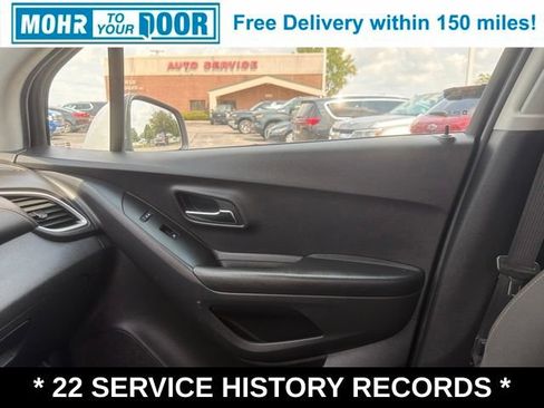 Used 2021 Chevrolet Trax LS AWD/4WD image 28